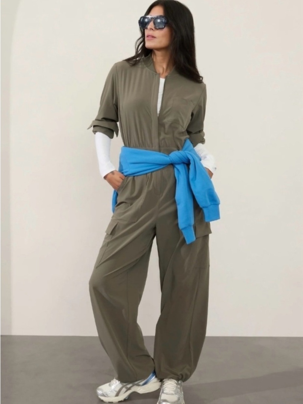 Athleta sz 4 Brooklyn Long Sleeve Olive green Jumpsuit zip front wide leg